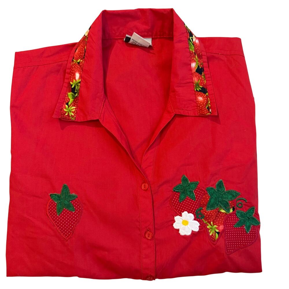 Isaac’s Designs Red Strawberry Embroidered Quarter Sleeve Button-Up Shirt- M